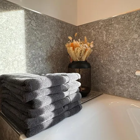 Apartment Carl Von Limone