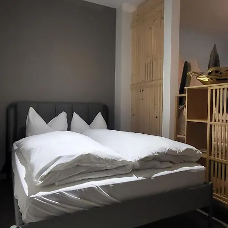 Appartement Carl Von Limone *