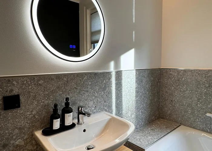 Carl Von Limone * Weimar (Thuringia)